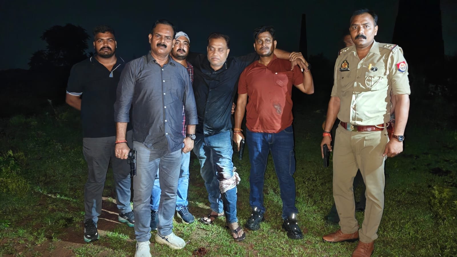 कौशाम्बी पटाखा फैक्ट्री ब्लास्ट: मुख्य आरोपी आदिल का पिता नौशाद पुलिस मुठभेड़ में घायल, गिरफ्तार